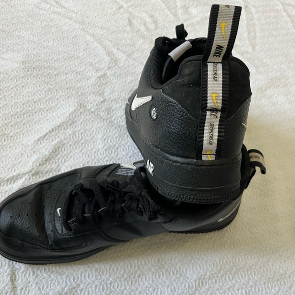 Men’s Nike Air Force 1 - Picture 4 of 5